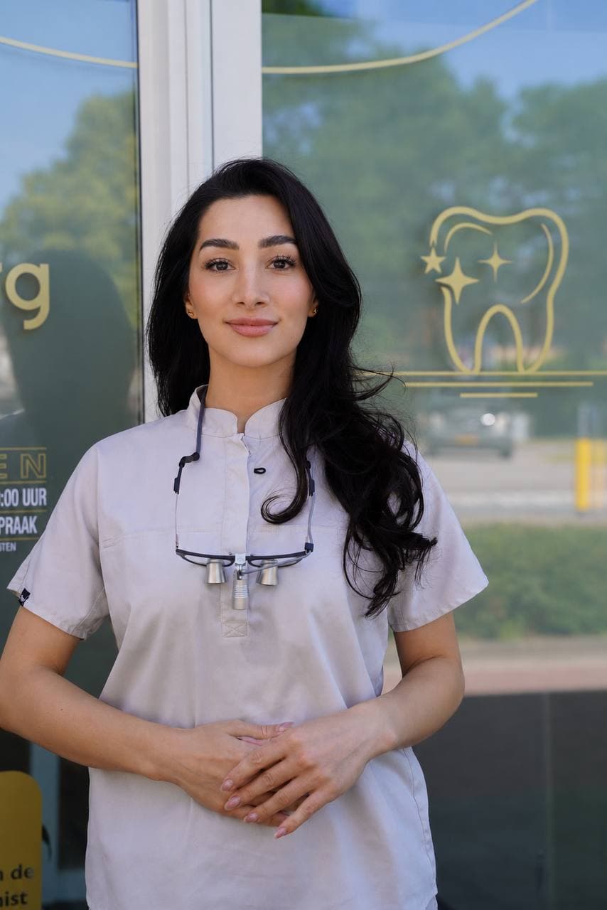 Fatemeh, Mondhygiëniste en oprichter bij Mondzorg Zwijndrecht